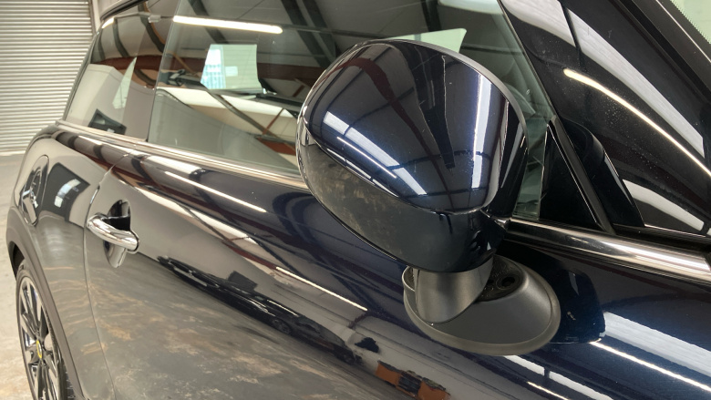 MINI Hatchback 1.5 Cooper Exclusive II 5dr Auto Petrol Hatchback